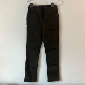 Up! Women’s Pull-on crop pant